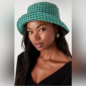 NWT Lulus Posh Trend Mint Green Boucle Plaid Textured Women’s Bucket Hat